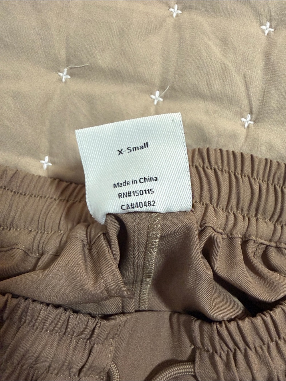 NWT Varley Esmond Mid Rise Short XS - Picture 7 of 7